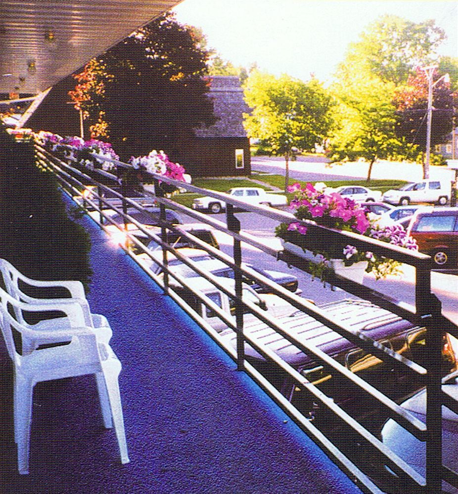Alpine Motel In Heart Of Wisconsin Dells Downtown. Εξωτερικό φωτογραφία