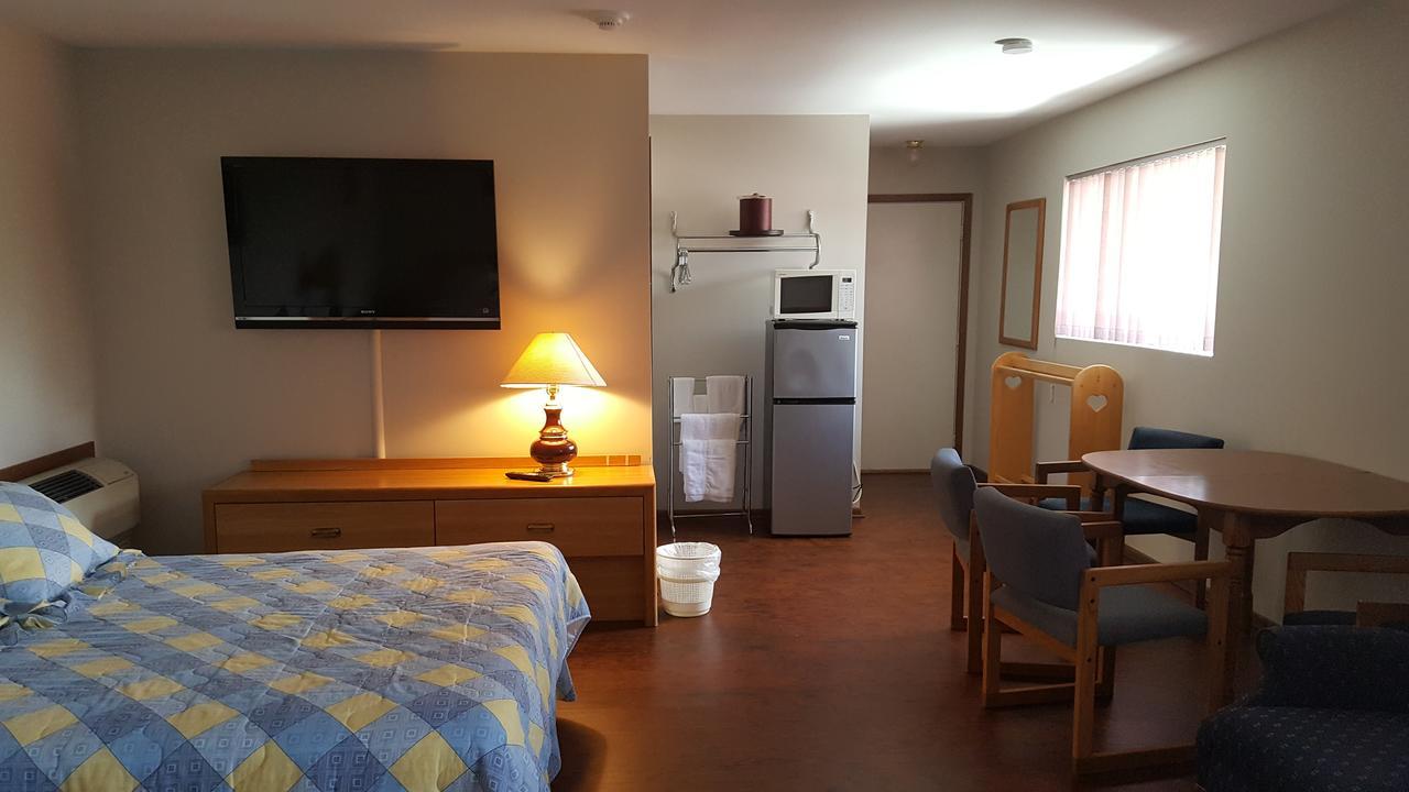 Alpine Motel In Heart Of Wisconsin Dells Downtown. Εξωτερικό φωτογραφία