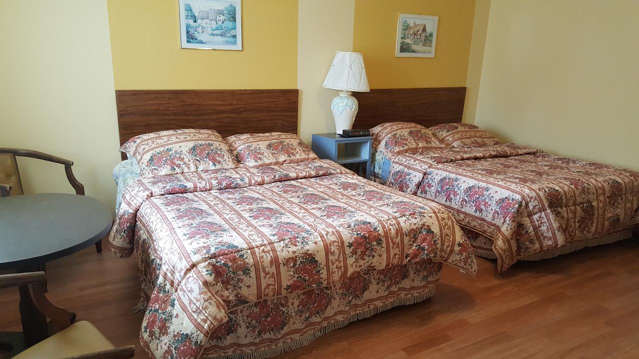 Alpine Motel In Heart Of Wisconsin Dells Downtown. Εξωτερικό φωτογραφία