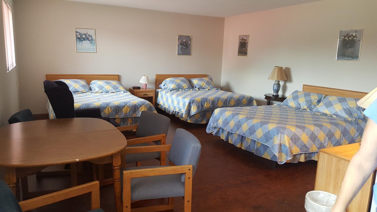 Alpine Motel In Heart Of Wisconsin Dells Downtown. Εξωτερικό φωτογραφία