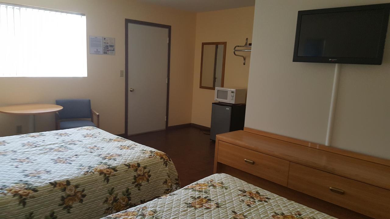 Alpine Motel In Heart Of Wisconsin Dells Downtown. Εξωτερικό φωτογραφία